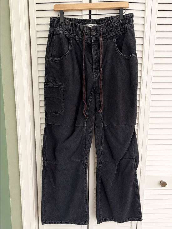 We The Free Pants - We The Free Black Cargo Pants with Drawstring | NWT | Medium